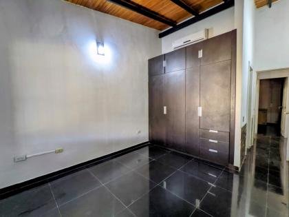 Casa en la urbanización Valle de Oro, Cercano a la Universidad José Antonio Páez