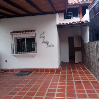 Town House de 2 Plantas Urb. Quintas del Norte en Naguanagua