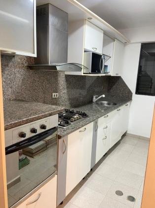 Vende Apartamento en Res Araguaney Suite, Tazajal