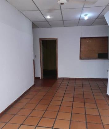 Alquilo local comercial en el centro de la ciudad