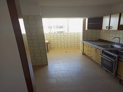 Apartamento Conservado en la Trigaleña, Res. Gran Pama