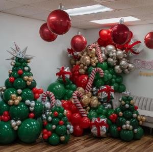 Decoraciones con globos y alquiler de mobiliario