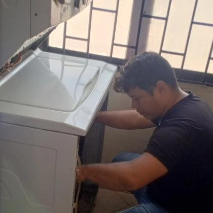 Mantenimiento reparación e instalación de lavadoras secadoras lavaseca LG Samsung Whirlpool electrolux Mabe Frigidaire Kenwood yplus Whirlpool