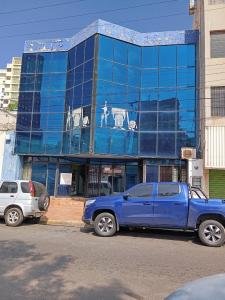 En venta Gran Edificio Comercial, en centro de Puerto la Cruz