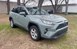 2019 TOYOTA RAV4 XLE En venta