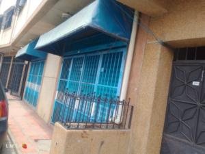 Venta de licorería con todo en un local de 170 Mts2 en higuerote